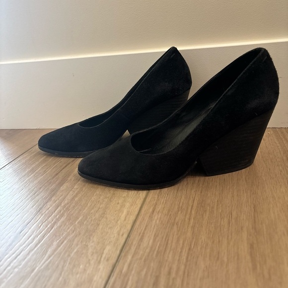 Eileen Fisher Black Suede Hawk Block Heel Pumps Women's Size 7 - Picture 3 of 8
